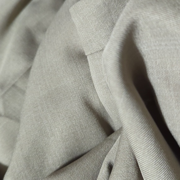 Le Suit Petite Chino Pants Beige/Hint Soft Olive Polyester Fully Lined Size 6P - Picture 11 of 11